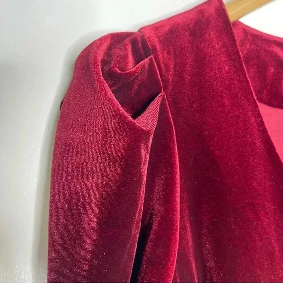 Lulus Wine Red Velvet Puff Sleeve Bodycon Mini Dress Size Medium NWT - Picture 2 of 7